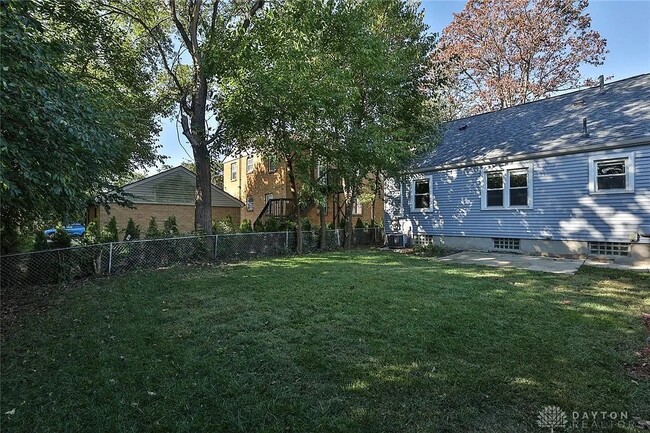 Building Photo - 1916 Shroyer Rd