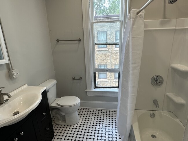 Building Photo - 278 Douglas-3