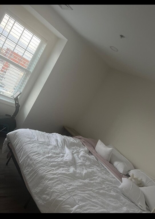 Building Photo - 693 Western Ave