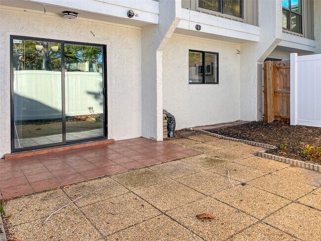 Building Photo - 4001 S Beneva Rd