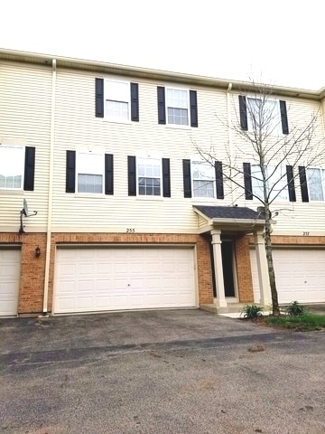 Primary Photo - 255 Evergreen Cir