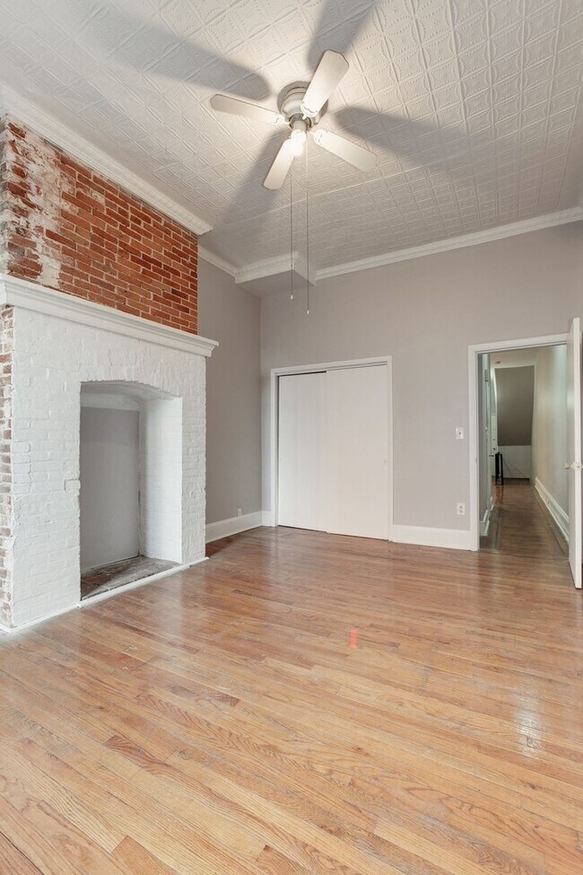 Building Photo - 1805 Bolton St