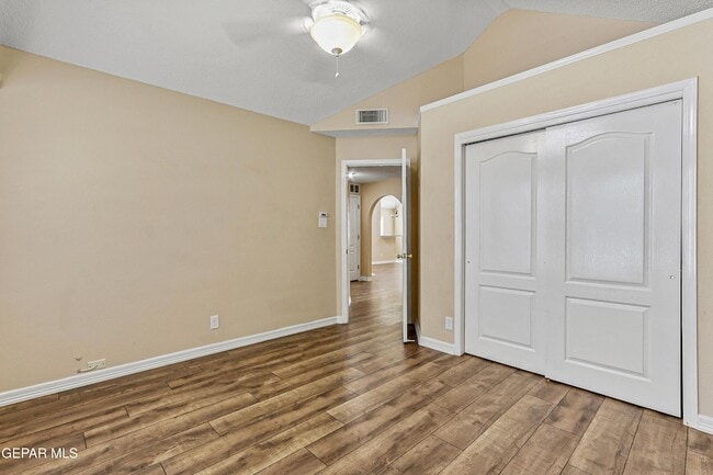 Building Photo - 7229 Golden Hawk Dr