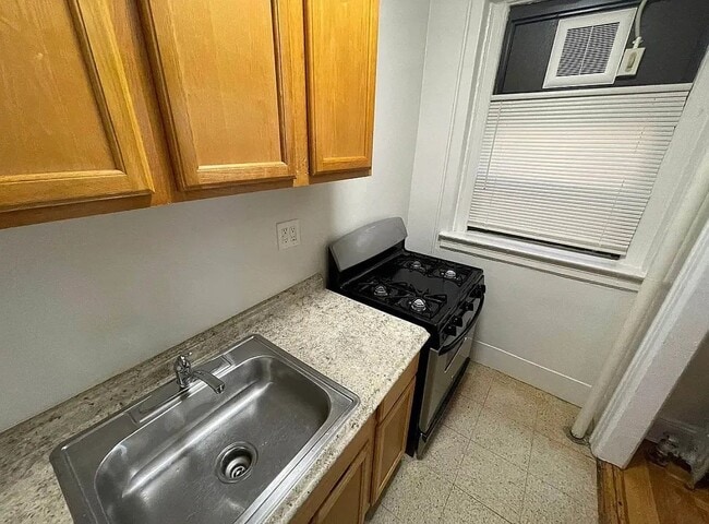 Building Photo - 41-08 159th St
