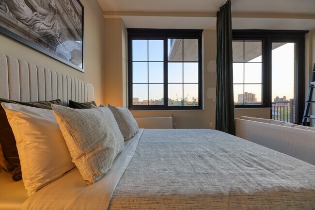 Building Photo - 14474 Northern Blvd