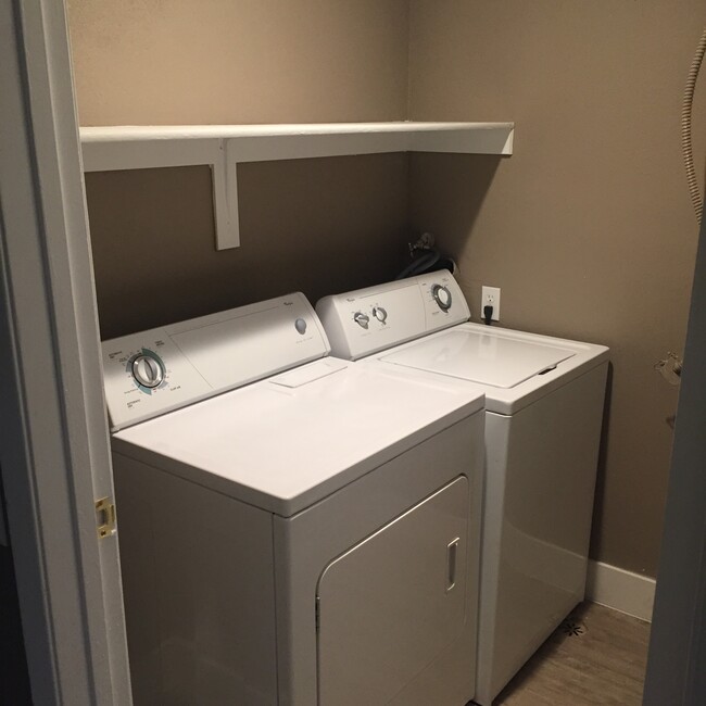 Washer/Dryer - 1921 Goodwill St