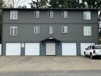 Building Photo - Adorable Ash Street 2bed/1.5ba Condo