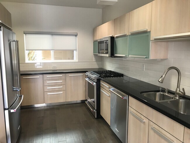 new appliances - 401 N Coast Hwy