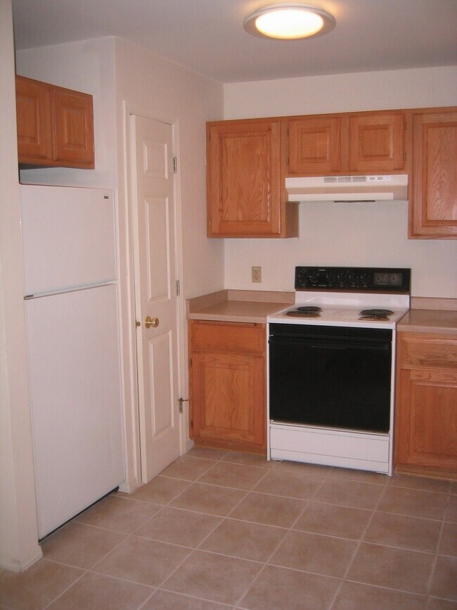 Building Photo - Great Arboretum location - 1 bedroom lofte...