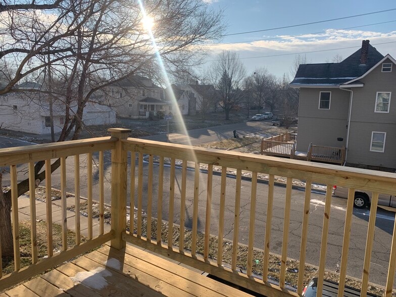 Building Photo - 619 S Armstrong St