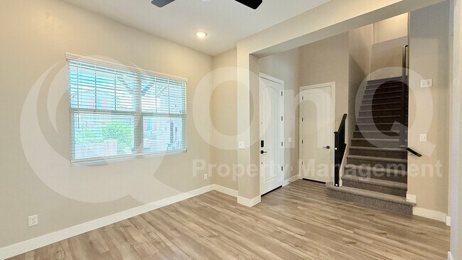 Building Photo - 1906 N 140th Dr