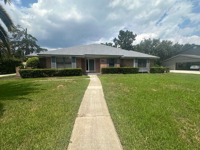 Primary Photo - Gorgeous Brick Home, Near St. Johns River,...