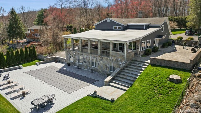 Building Photo - 20 Primrose St