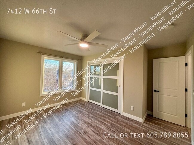 Building Photo - 7412 W 66th St