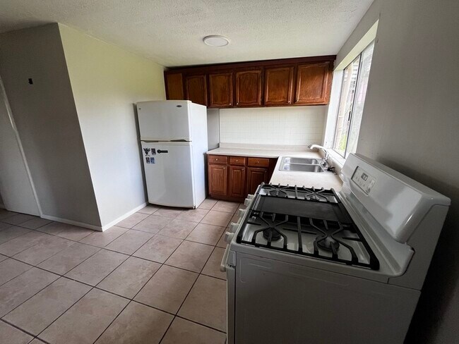 Building Photo - 2020 Euclid Ave