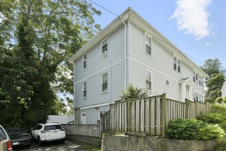 Building Photo - 79 Charlesbank Rd