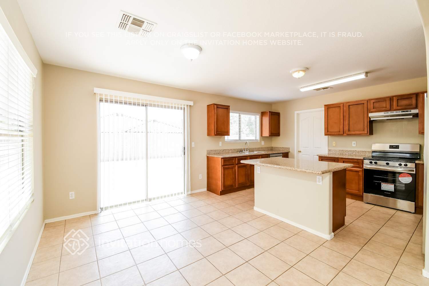 Building Photo - 10863 E Forge Cir