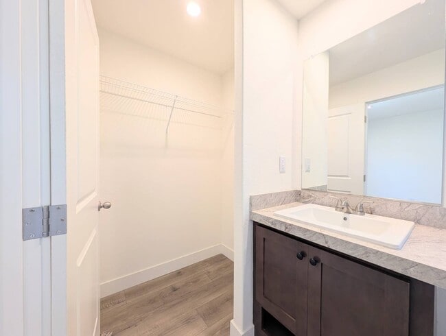 Building Photo - 400 Sulphur Bank Dr