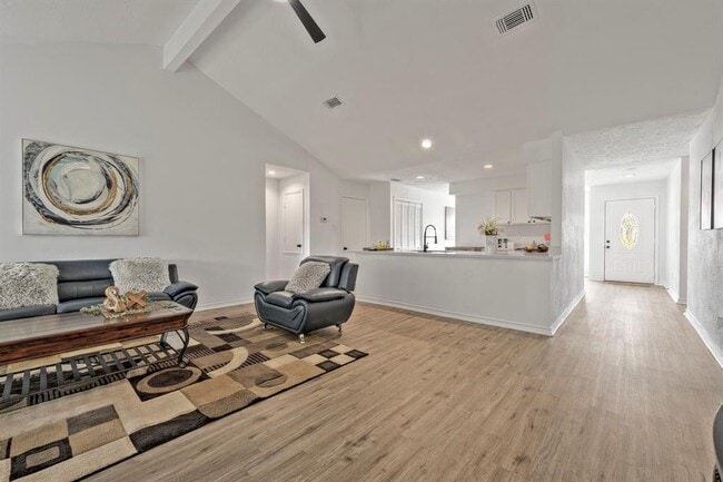 Building Photo - 3247 Bolton Gardens Dr