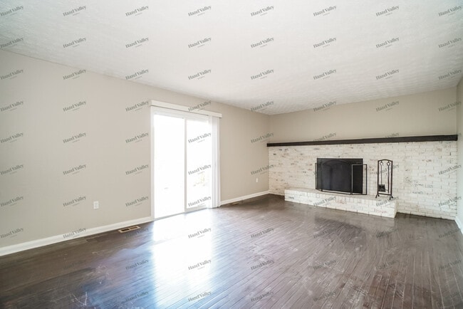 Building Photo - 6330 Fence Row Ln