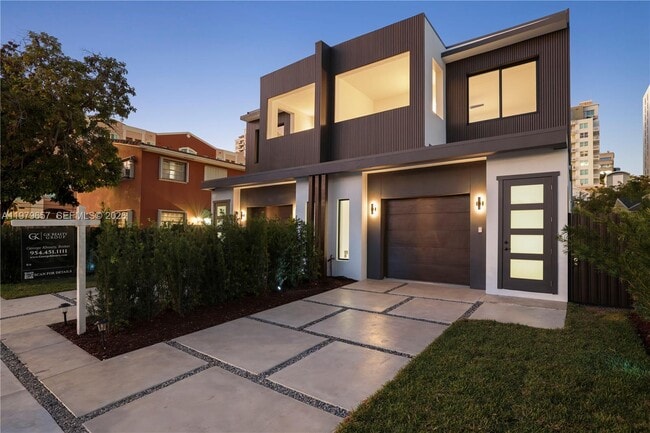 Building Photo - 3187 SW 23rd St