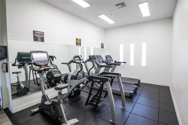 Building Photo - 816 NW 11th St