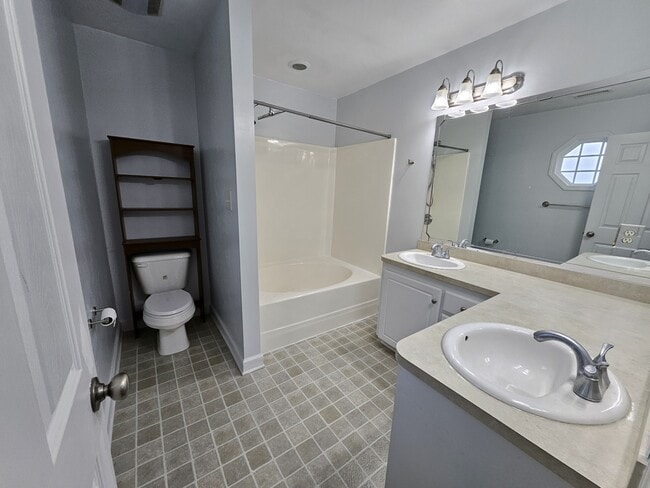 Building Photo - 1307 S Taylor St