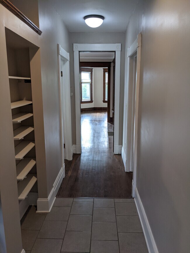 hallway - 432 E Reservoir Ave