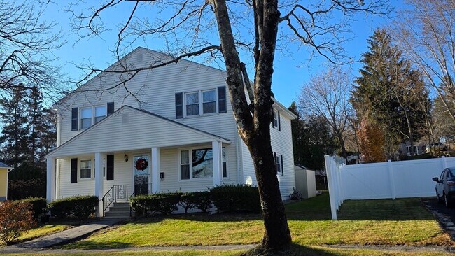 Building Photo - 55 Wedgewood Rd