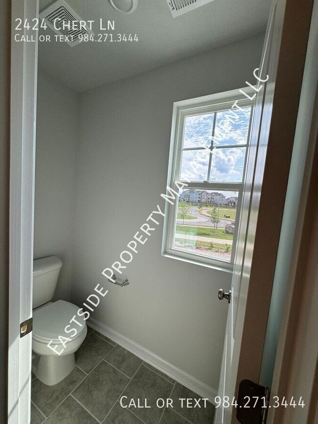 Building Photo - 2424 Chert Ln