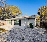 Building Photo - 209 W Emily St