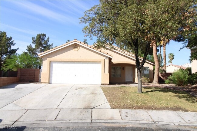 Primary Photo - 301 Laguna Glen Dr