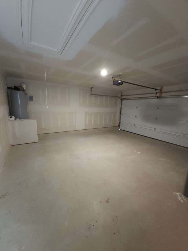 Building Photo - 2 weeks free Rent! Mission Del Lago- South of San Antonio, Tx