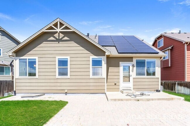 Building Photo - 11060 River Oaks Ln