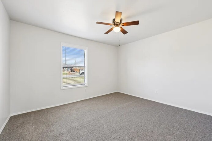 Building Photo - 7020 Green Ridge Trl