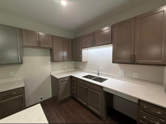 Building Photo - 2645 Burton Rd