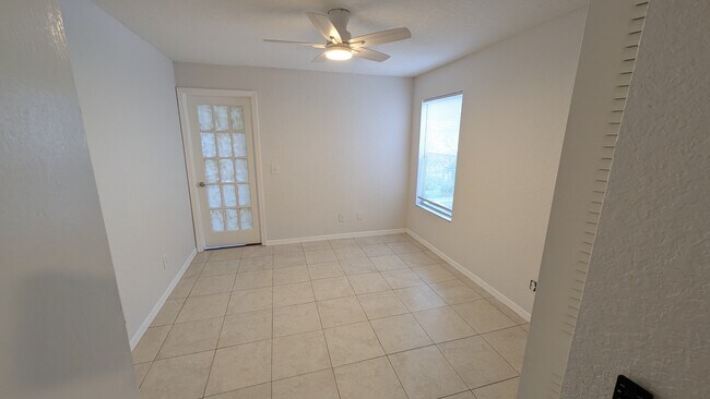 Building Photo - 5168 Conroy Rd