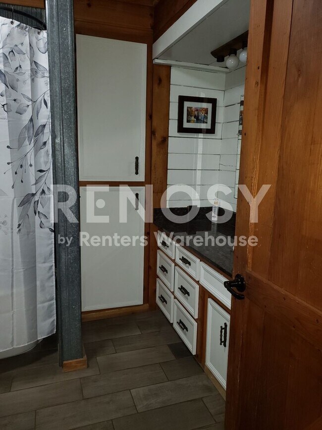 Building Photo - 3BD/2.5BA Home in Elk River Available Now!