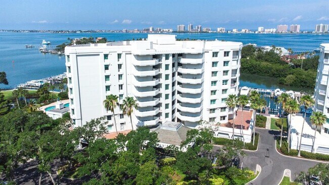 Primary Photo - 1 Seaside Ln