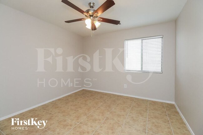 Building Photo - 6745 E Lush Vista View