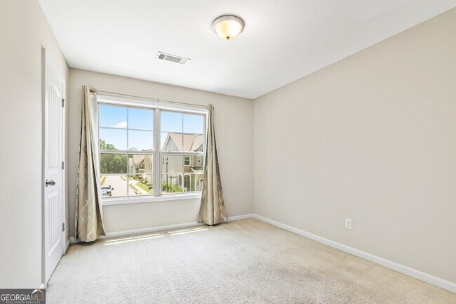 Building Photo - 728 Lansing Grove Way