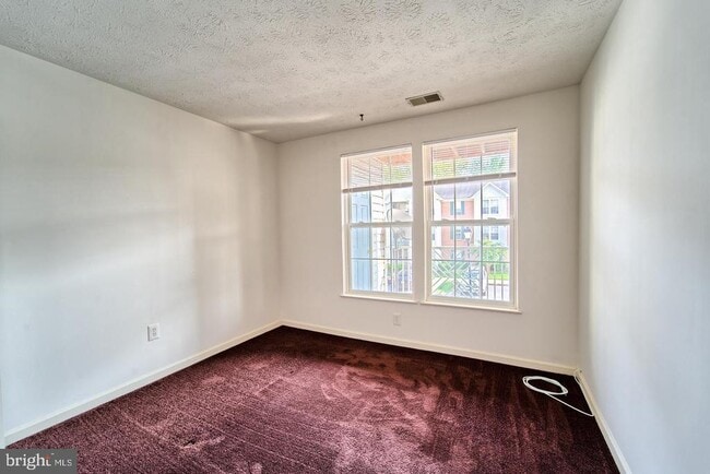 Building Photo - 7906 Valley Manor Rd