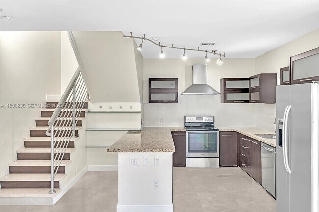 Building Photo - 2620 NE 214th St