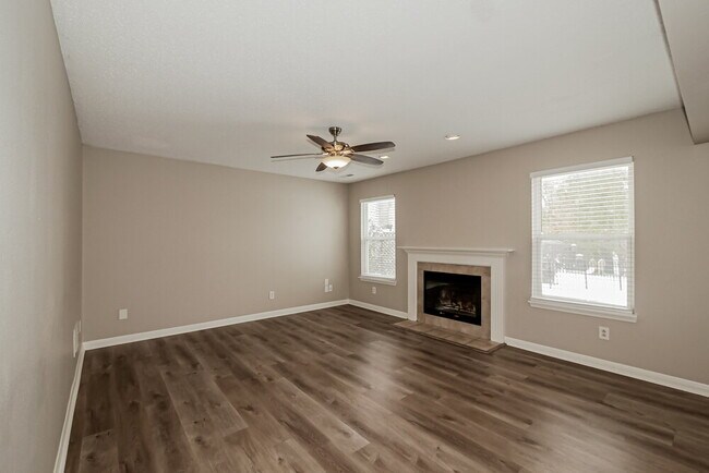 Building Photo - 8039 Corktree Dr