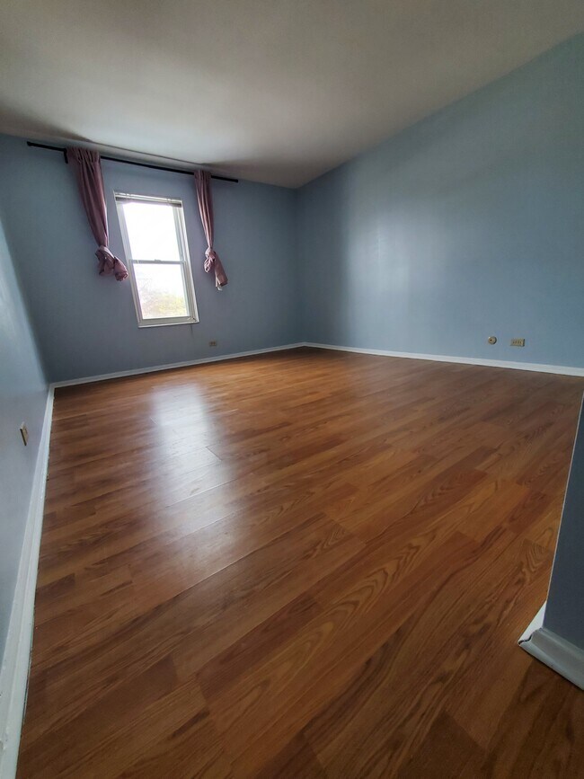 Building Photo - 5001 Carriageway Dr