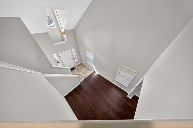 Building Photo - 7243 River Pines Dr