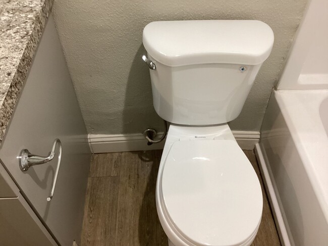 Building Photo - REMODELED!!!