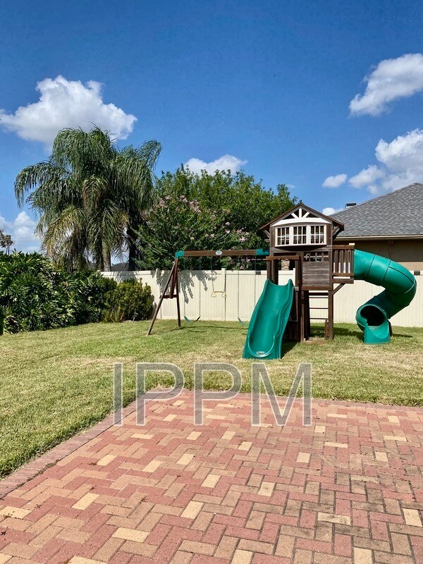 Building Photo - 5602 Wild Laurel