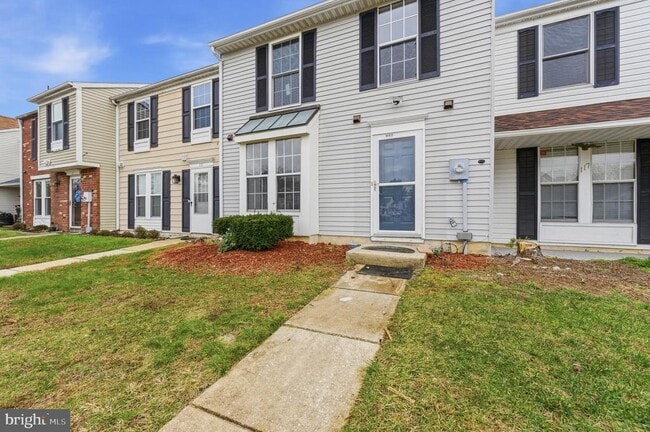 Building Photo - 115 Villa Knoll Ct