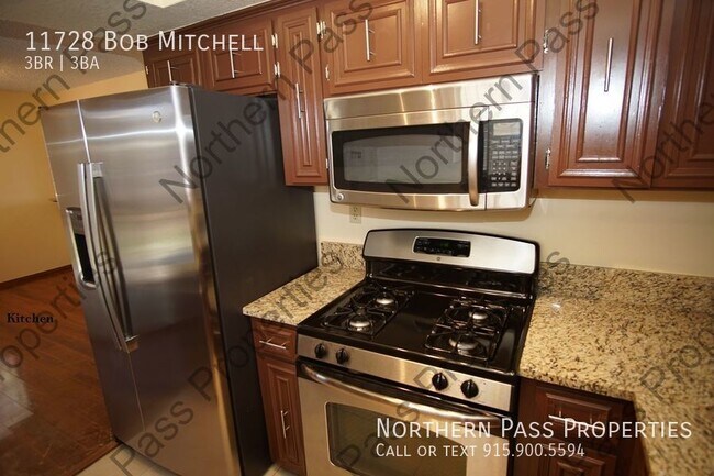 Building Photo - 11728 Bob Mitchell Dr